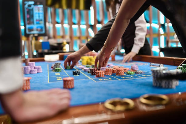 Hot Pot slot game display showing cascading symbols and multiplier features